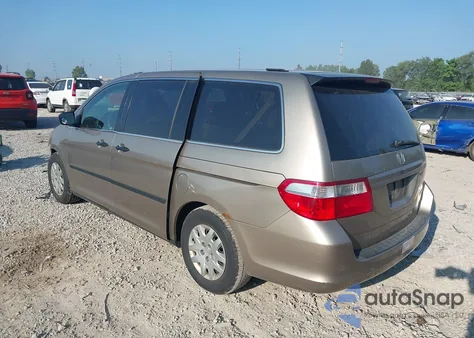 2005 Honda Odyssey Lx z USA, uszkodzony, nr VIN 5FNRL38275B040929